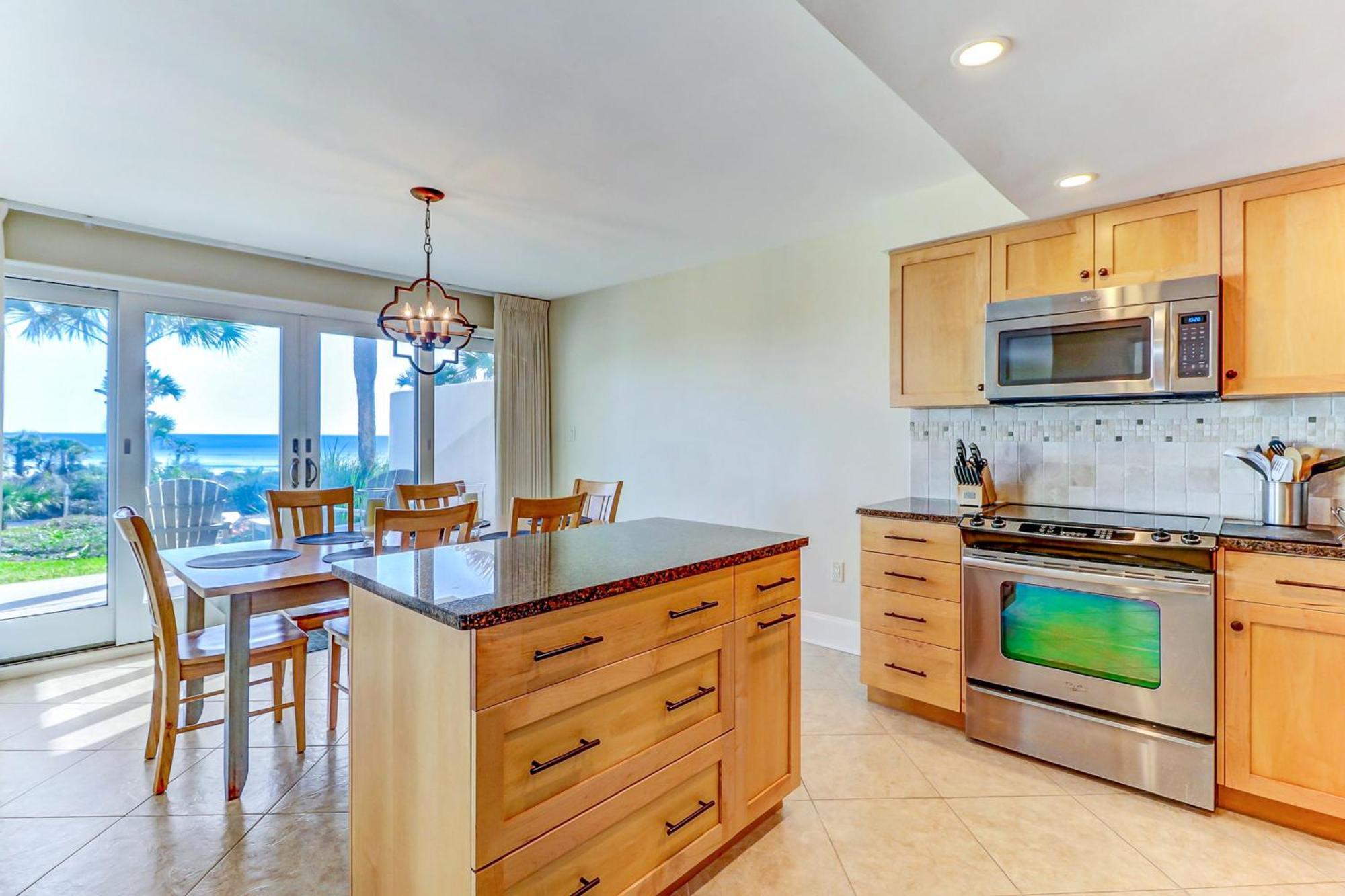 Captains Court 1004 Fernandina Beach Room photo